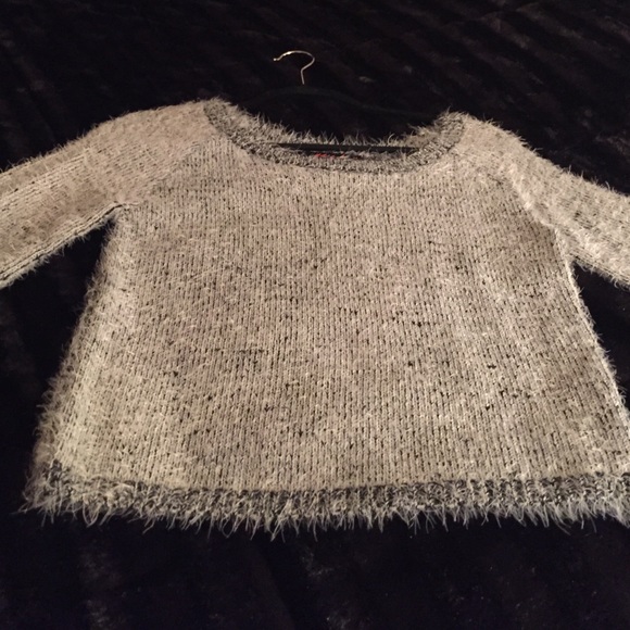 MOTEL SHAGGY CROP SWEATER
