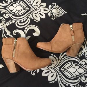 ***SOLD***New Rag and Bone Margot boots size 37