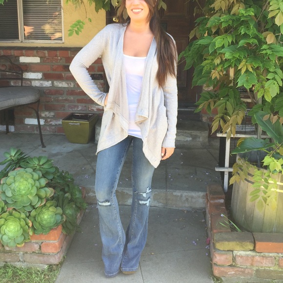 Asymmetrical button jacket - Picture 3 of 4