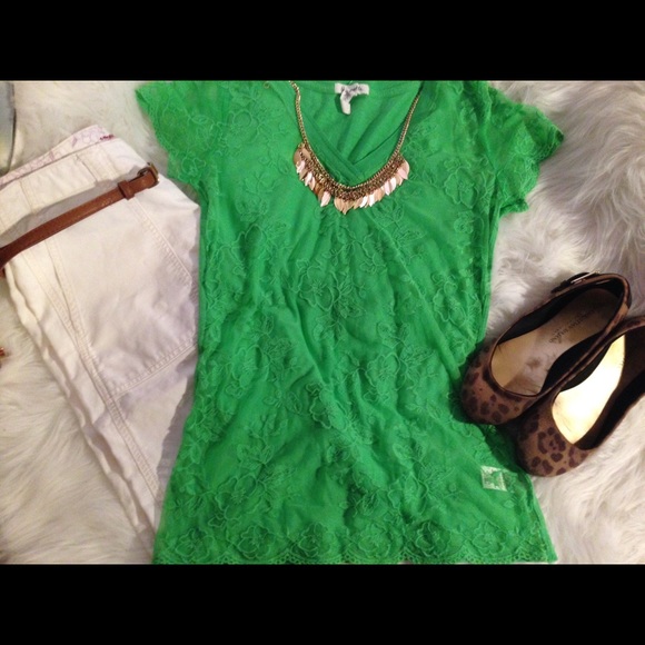 Aeropostale Green Lace Detailing Top💚💚