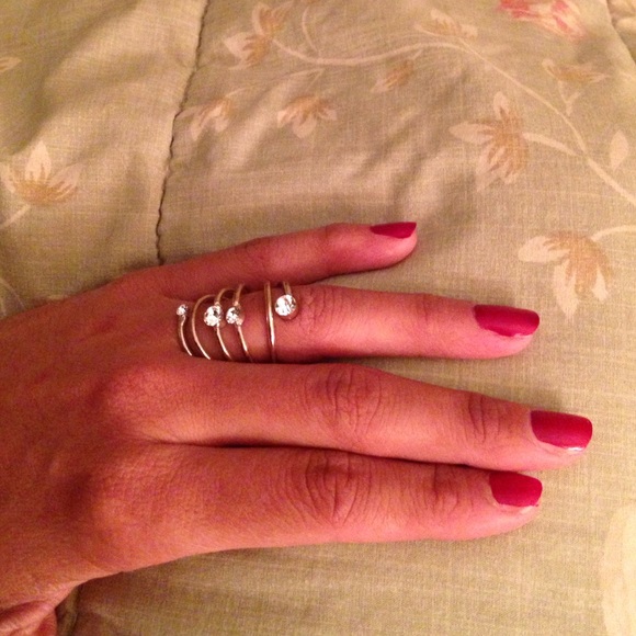 Jewlery - Picture 3 of 3