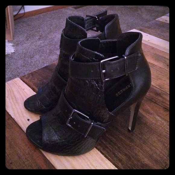 Express Black peep toe heels