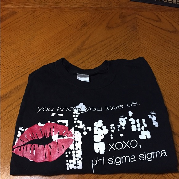 Phi Sigma Sigma GOSSIP GIRl Long sleeve size M.