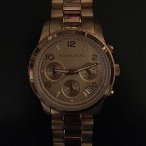 Michael Kors rose gold watch
