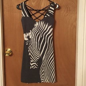 ⚡️ flash sale ⚡️Bebe Zebra Print mini Dress