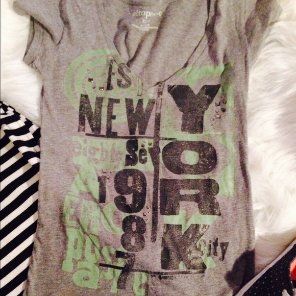 Casual Aeropostale Grey Tee!