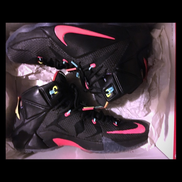 Lebron 12 datas - Picture 1 of 1
