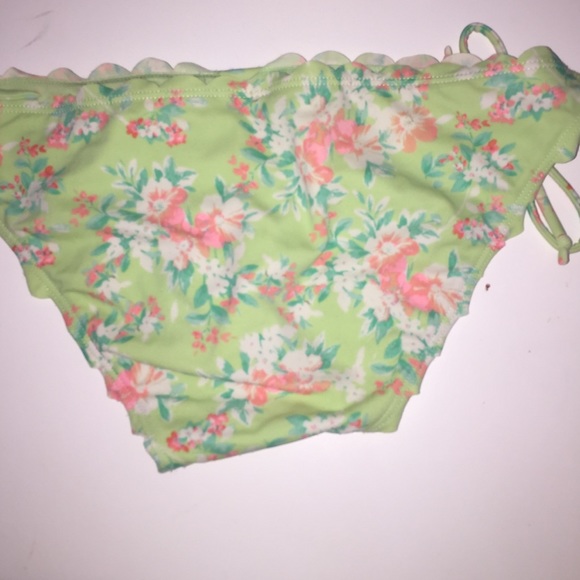 scalloped bikini bottoms