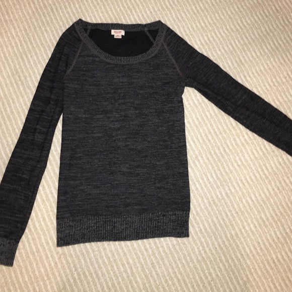 long sleeve fitted sweater