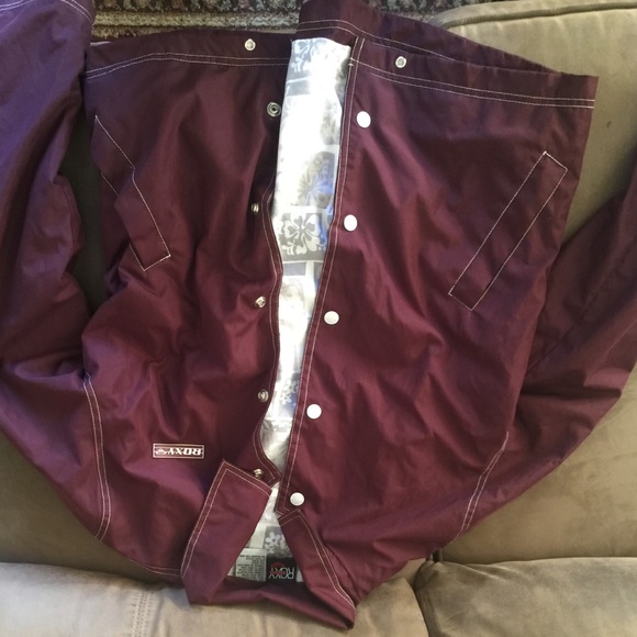 Maroon Roxy windbreaker
