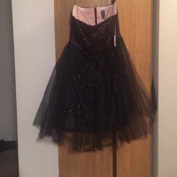 Amazing sequin and tulle dress 🌸🌸host pick🌸🌸 - Picture 3 of 4