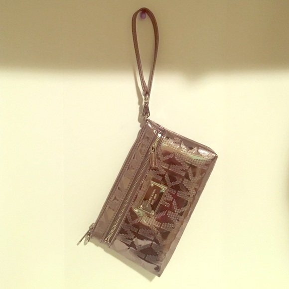 Michael kors wristlet