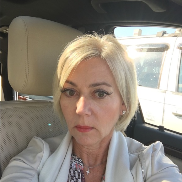 Meet your Posher, Diane - Picture 1 of 1