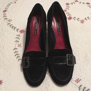 Black Bandolino heels.