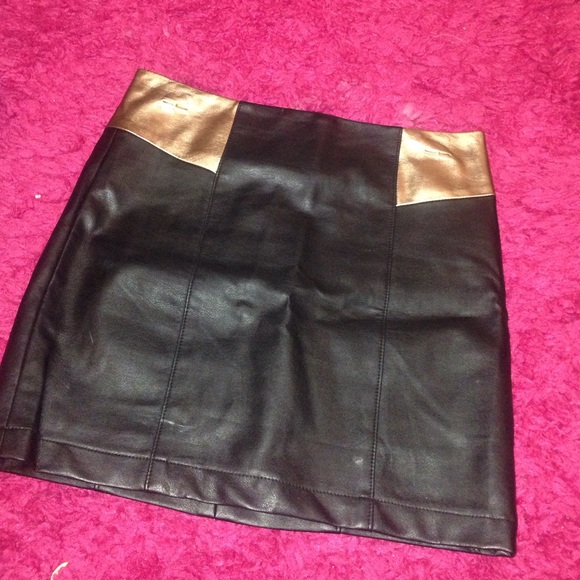 Small black leather skirt, forever21, small - Picture 1 of 1