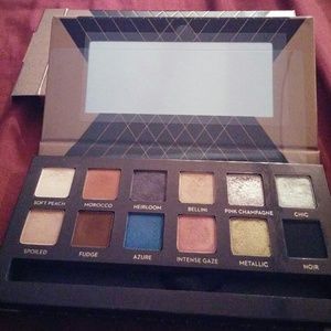 Shadow couture world traveler palette