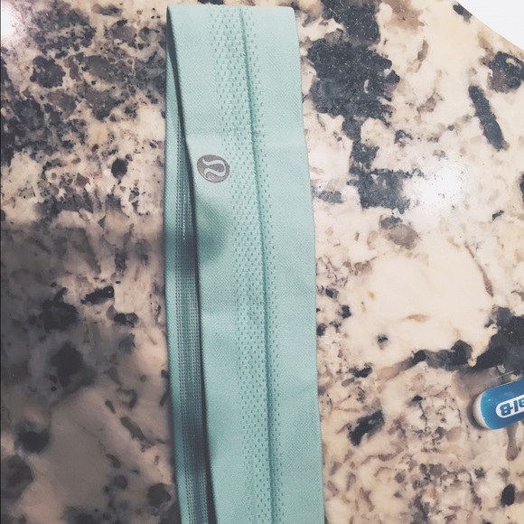 mint lululemon headband