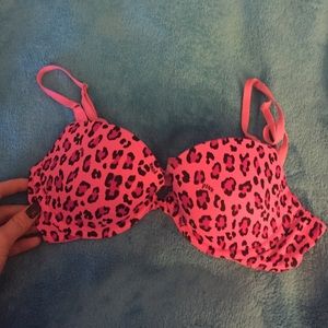 pink bra