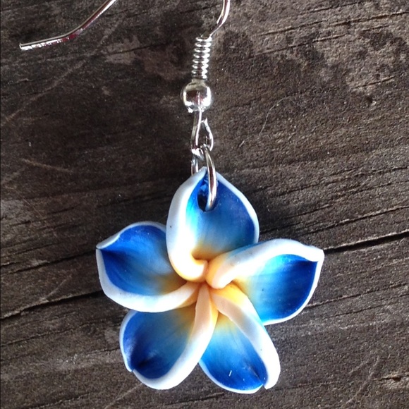🎉HP 9/28🎉 Blue Hawaiian Flower Earrings - Picture 4 of 4
