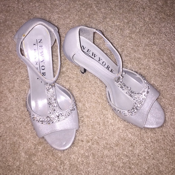3" Silver and Rhinestone Heels | Size 7.5