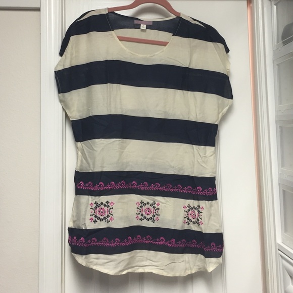 ❌SOLD❌ blue/cream stripped blouse w/ embroidery