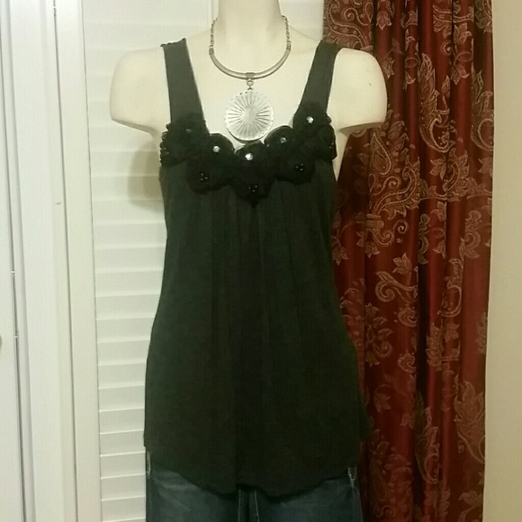 Black rose tank with clear stones