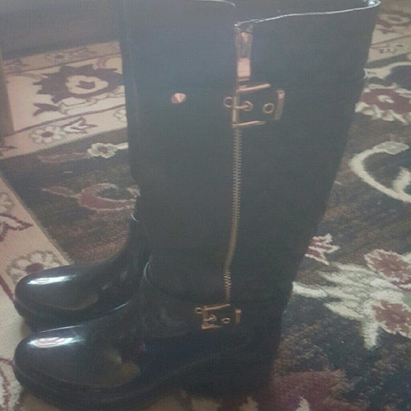 Rainboots