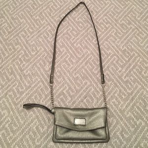 Nine West crossbody/wristlet/clutch