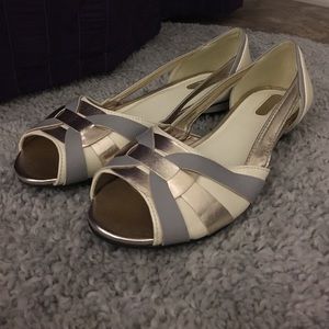 Cute metallic Mark flats!