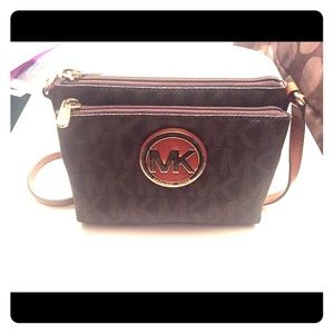 👜✨Michael Kors Crossbody ✨👜