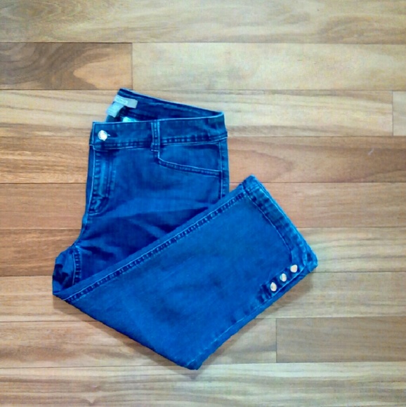 Put a little bling in these fashionable pants