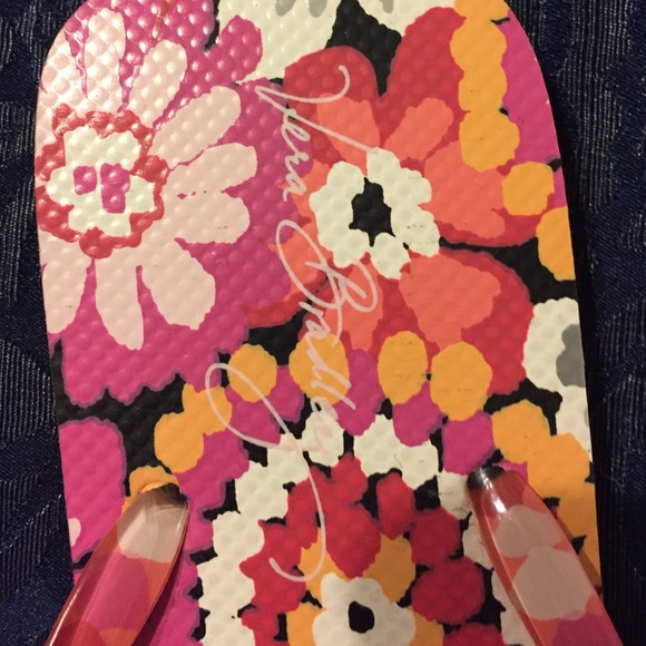 New Vera Bradley flip flops - Picture 4 of 4