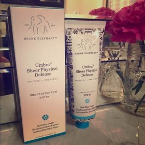 Drunk Elephant Umbra Sheer Physical Defense