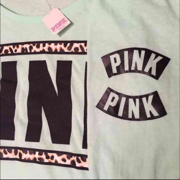 SOLD‼️ VS Pink Mint Cheetah Crew Tee - Picture 3 of 3