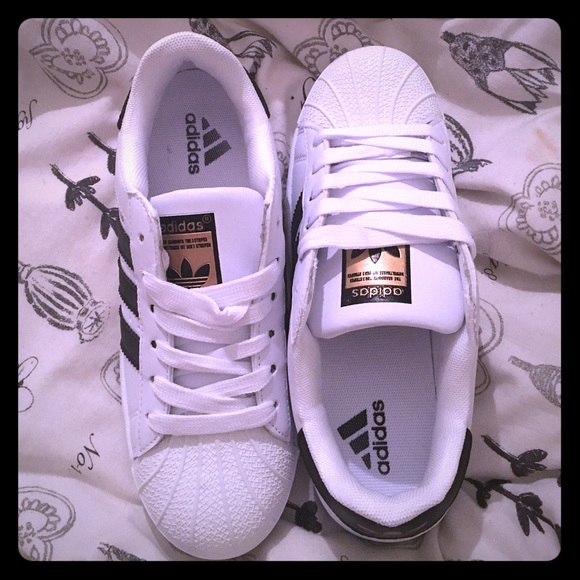 Adidas SUPERSTAR🌟