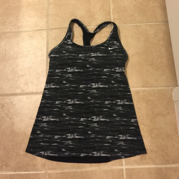 Nike work out top