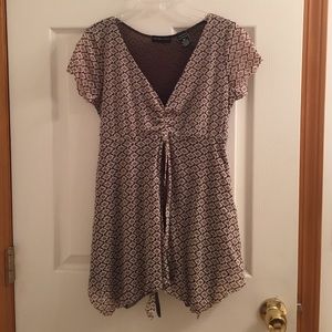 New York & Company patterned top