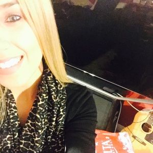 Meet your Posher, Krystle