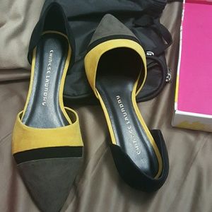 Chinese Laundry flats