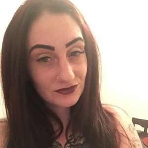 Meet your Posher, Brittney