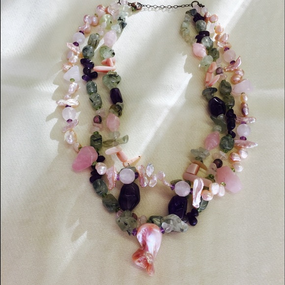 🎈Semi precious stones necklace
