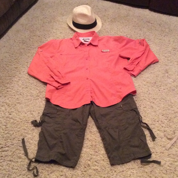 Columbia salmon colored button up cotton shirt