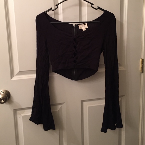 Brand new L.A. Hearts black crop top💛