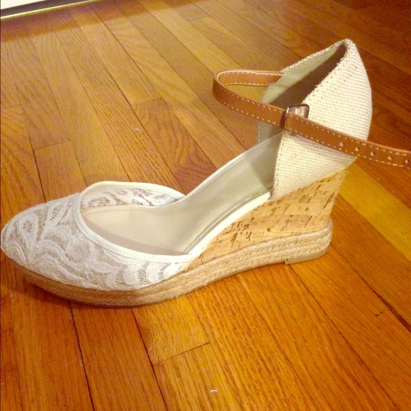 Beautiful lacy wedges!  Love these shoes!