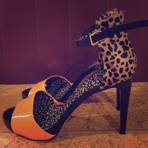 Jessica Simpson Neon-cheetah high heels
