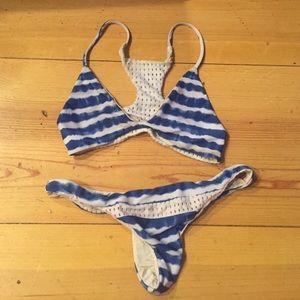 Acacia 2015 Pacific Tides Top