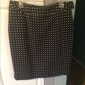 Classic skirt. Neutral colors. Size 12