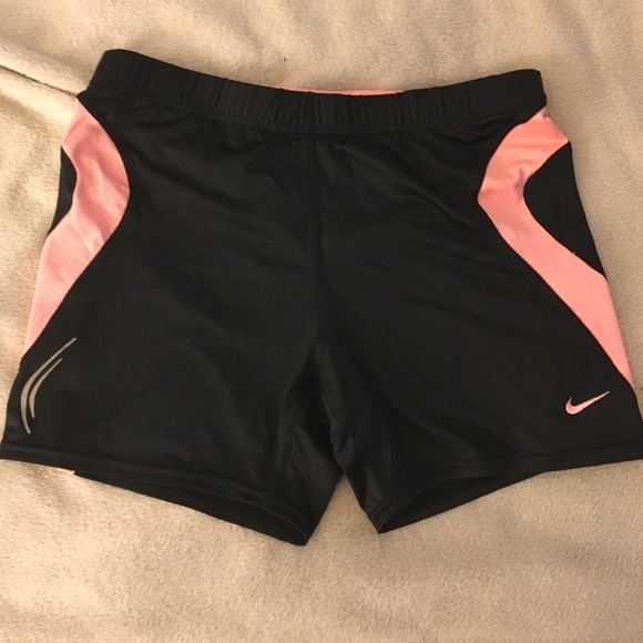 *SOLD* NIKE | Workout Shorts Size Small