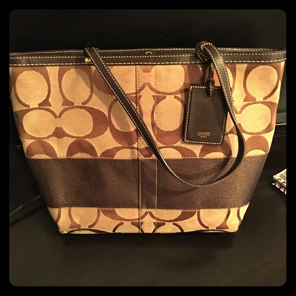 Coach handbag for sale!