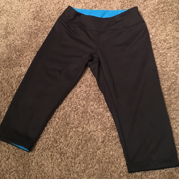 Zella reversible crops